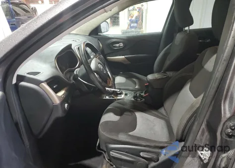 2018 Jeep Cherokee Latitude из США, поврежденный, VIN 1C4PJLCBXJD540198